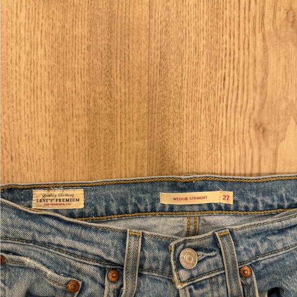 Levi’s wedgie straight size 27 - Picture 2 of 3
